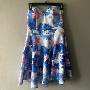 Windsor Floral Strapless Dress Size Medium